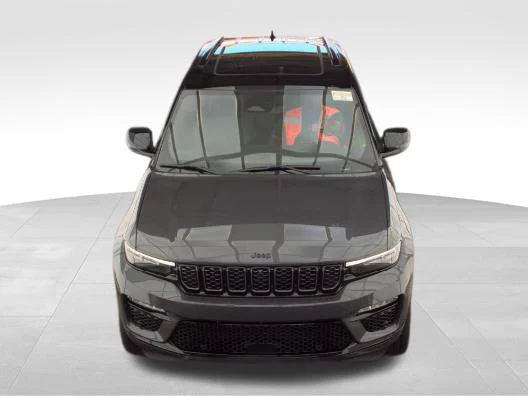 Used 2025 Gray Jeep Summit image 2