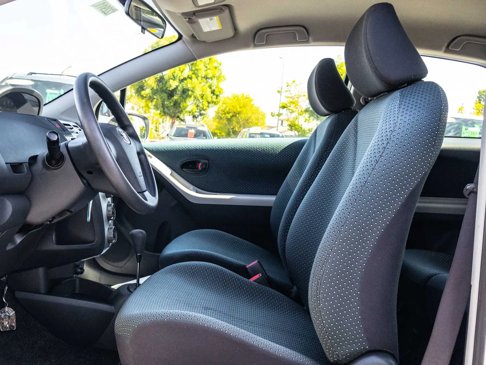 Used 2008 Polar White Toyota  image 15