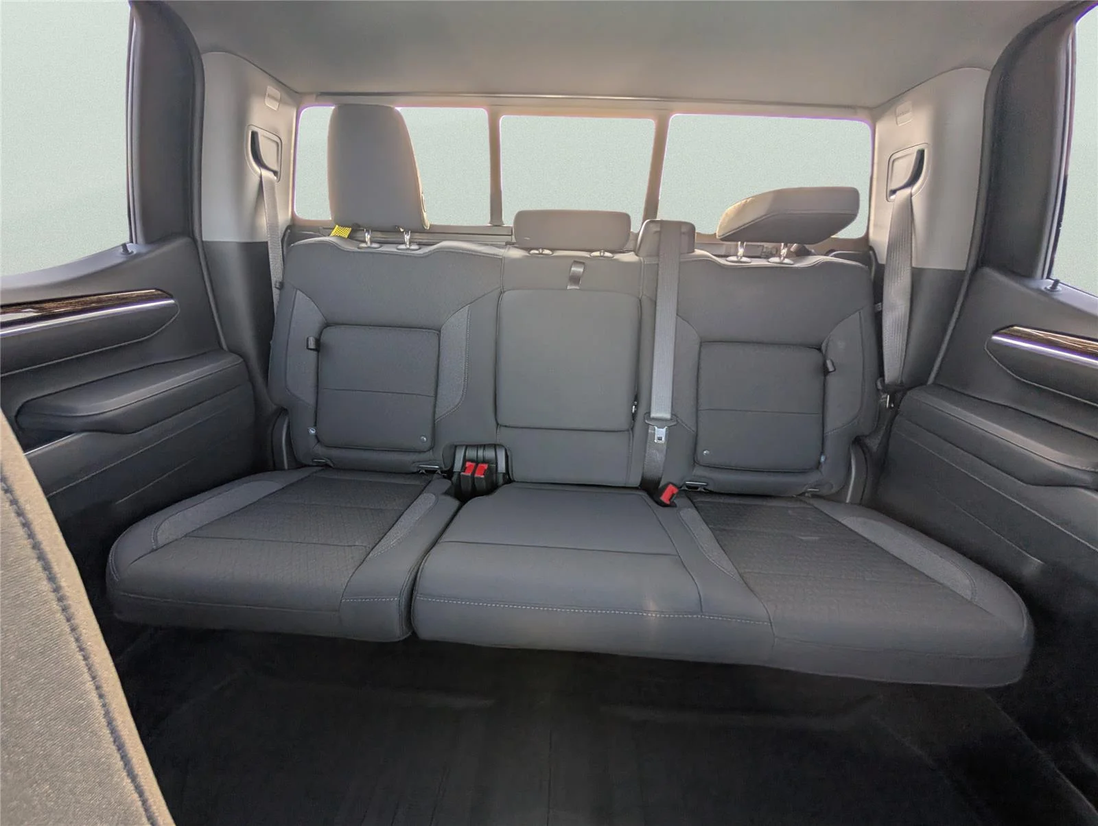 New 2026 Sterling Metallic GMC Elevation image 25
