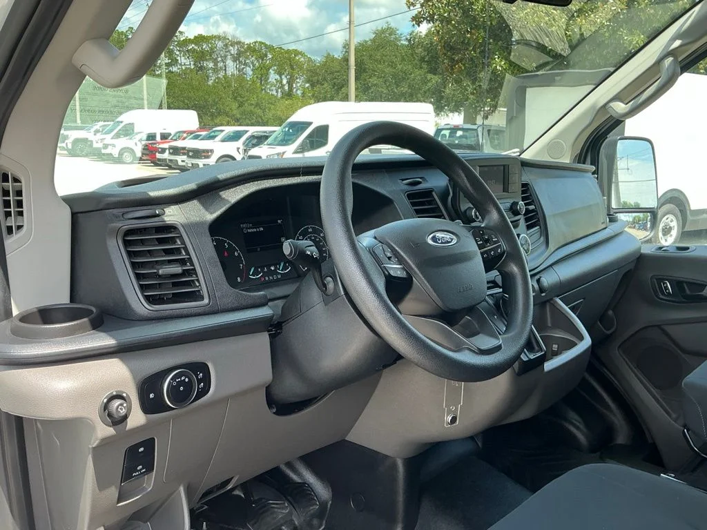 Used 2025 White Ford Base image 33