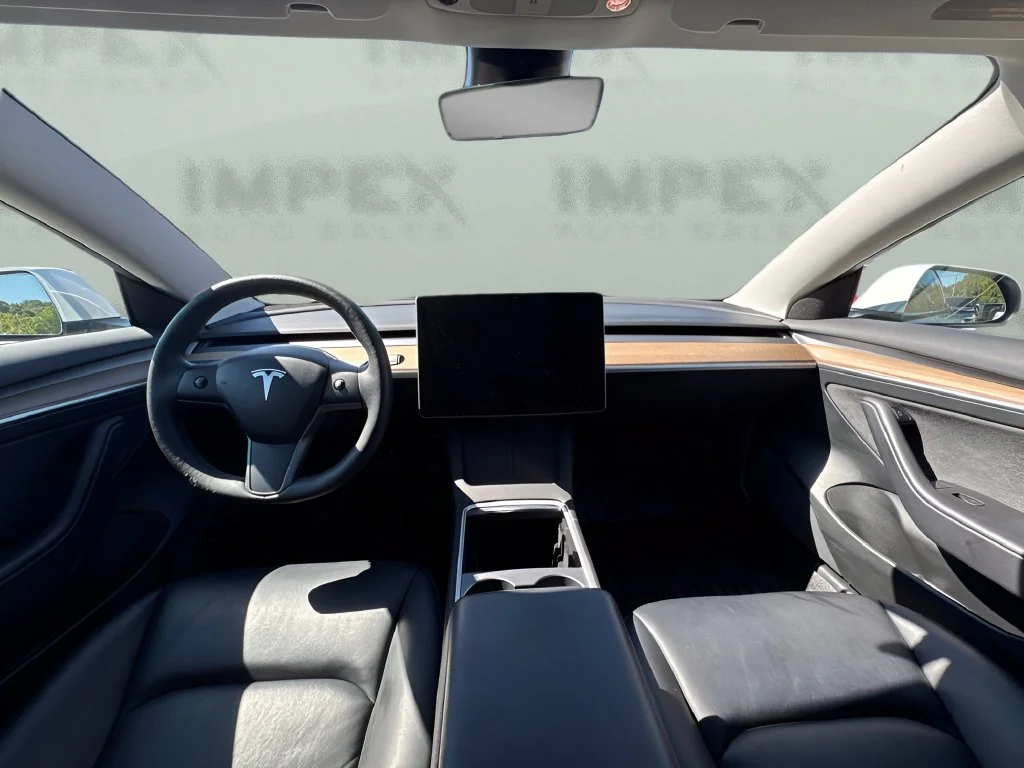 Used 2023 White Tesla Base image 13