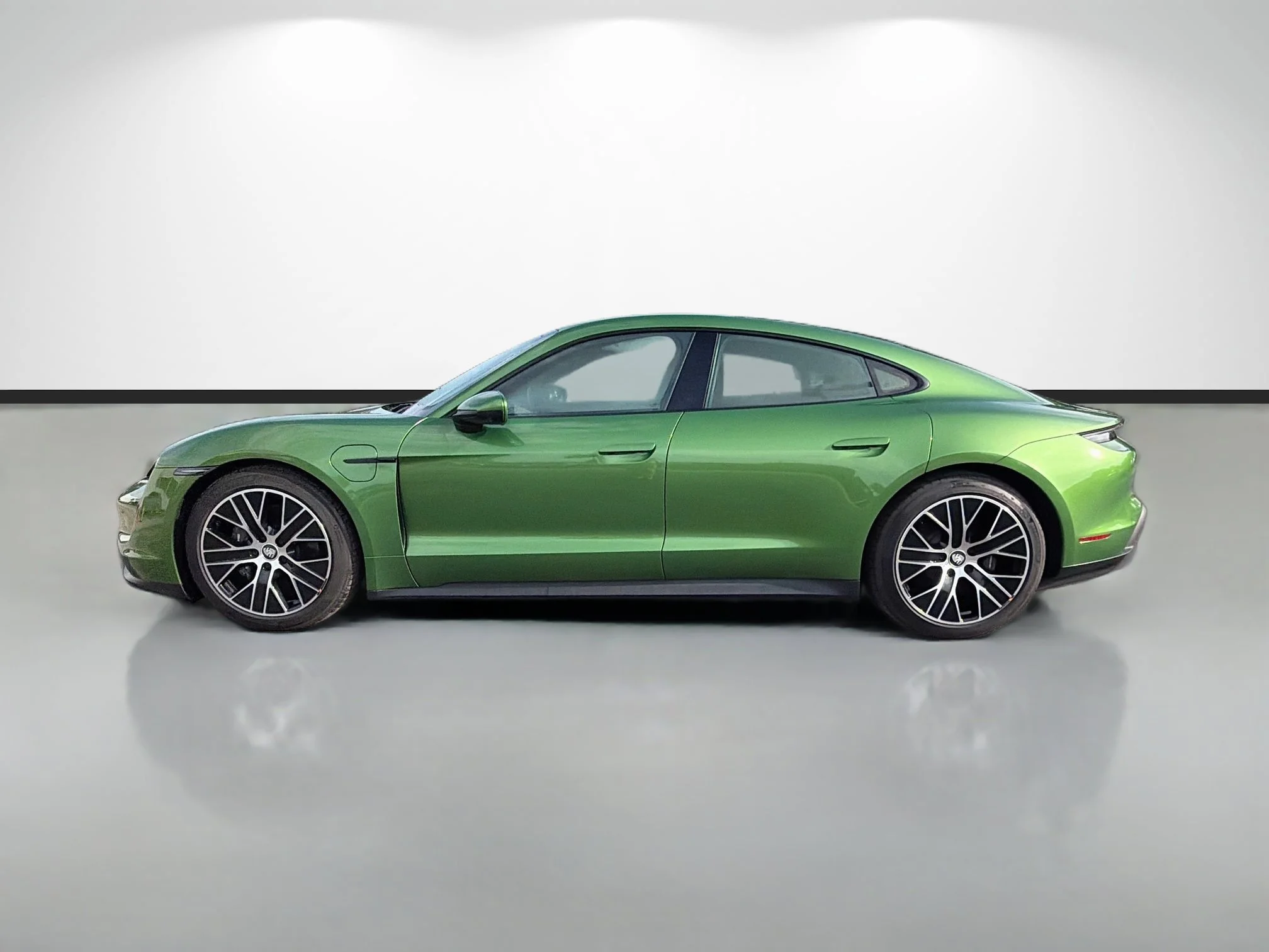 Used 2023 Green Porsche Base image 6