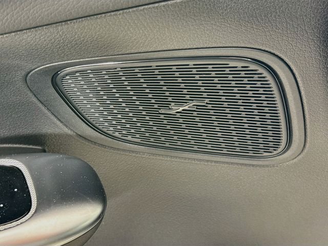 Used 2025  Mercedes-Benz GLC 300 image 18