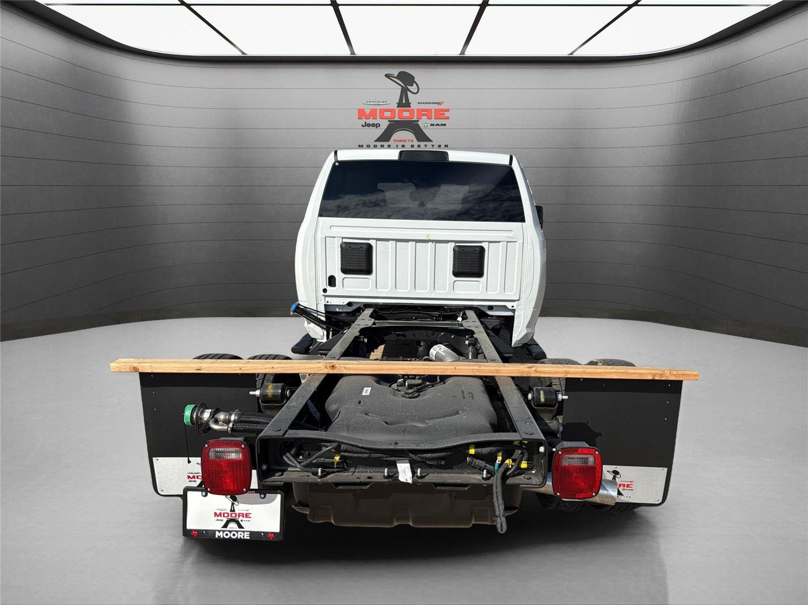 New 2026 Bright White Clearcoat RAM Tradesman image 7