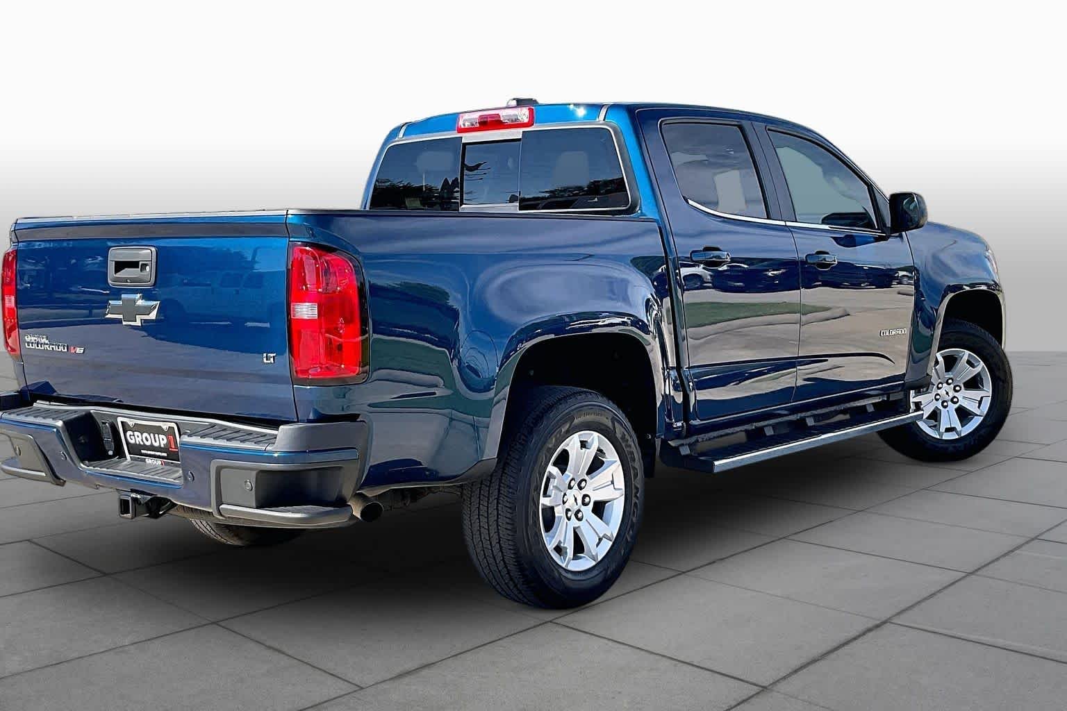 Used 2020 Pacific Blue Metallic Chevrolet 2WD LT image 13