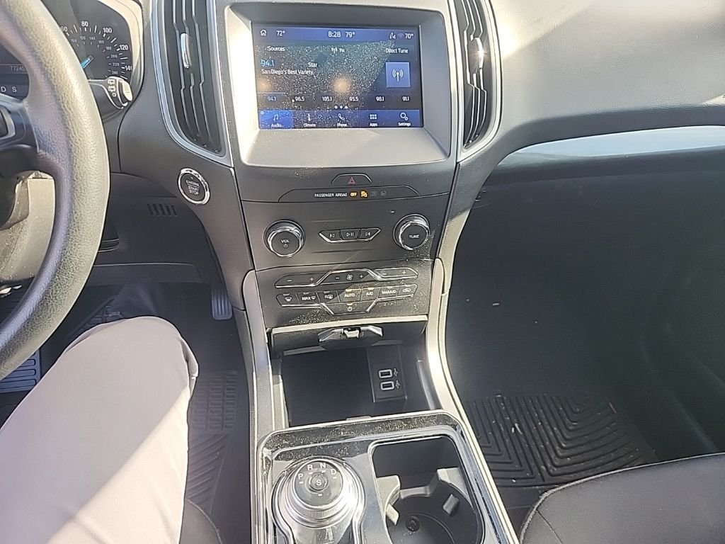 Used 2020 Gray Ford SE image 24