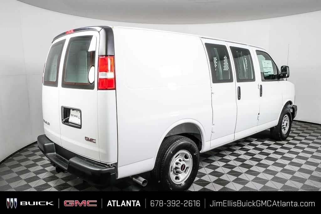 New 2025 Summit White GMC Work Van image 23