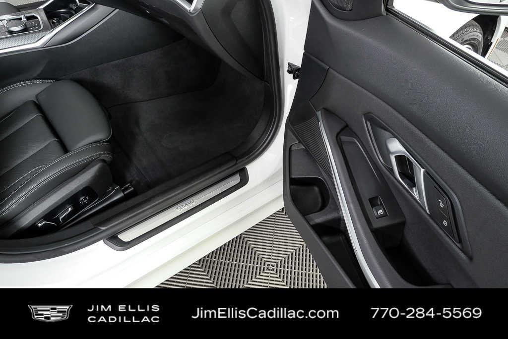 2025 BMW 3 Series 330i - Photo 24