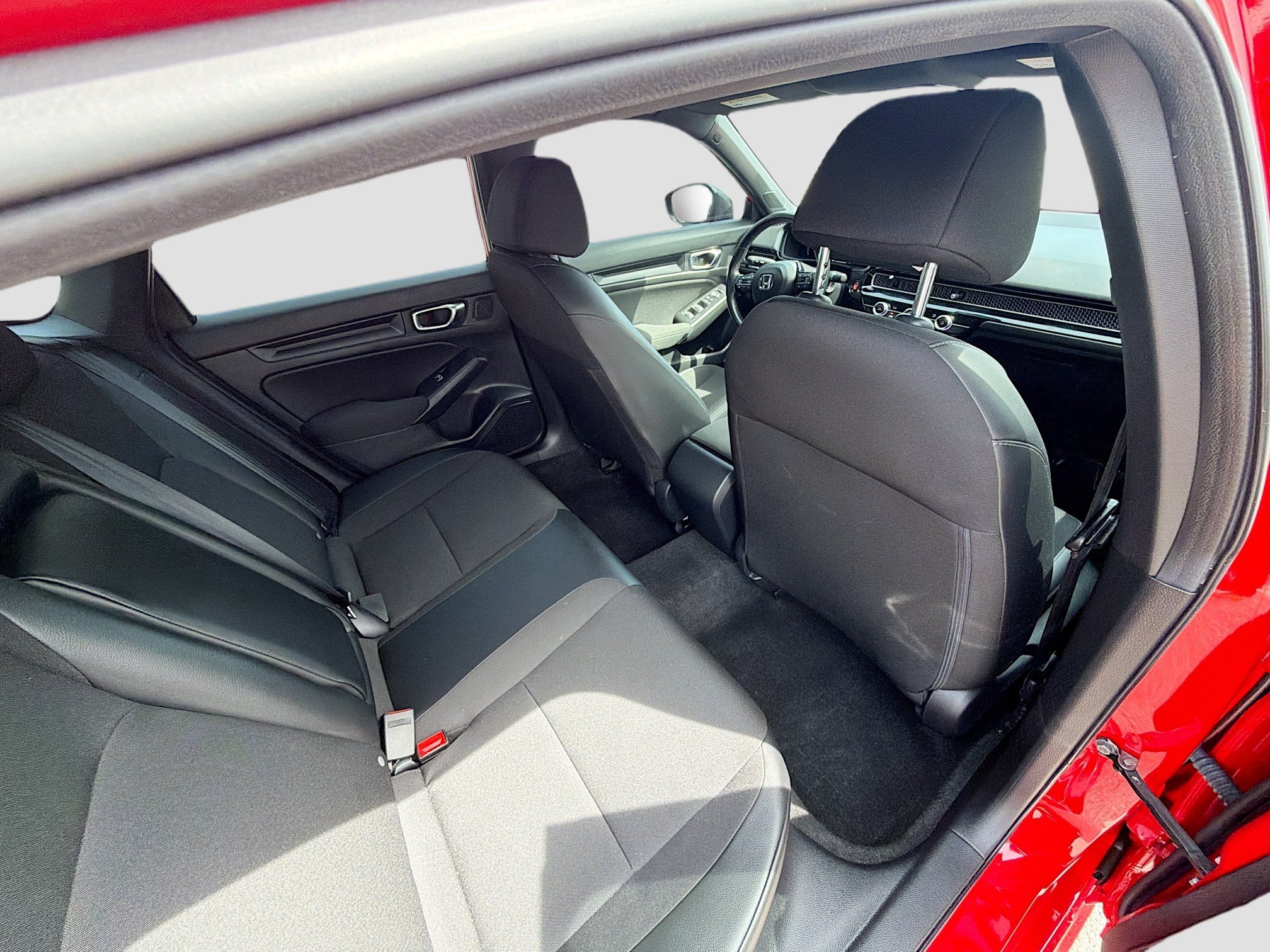 2025 Honda Civic Sport - Photo 28