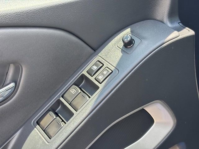 2024 Nissan Frontier SL - Photo 17