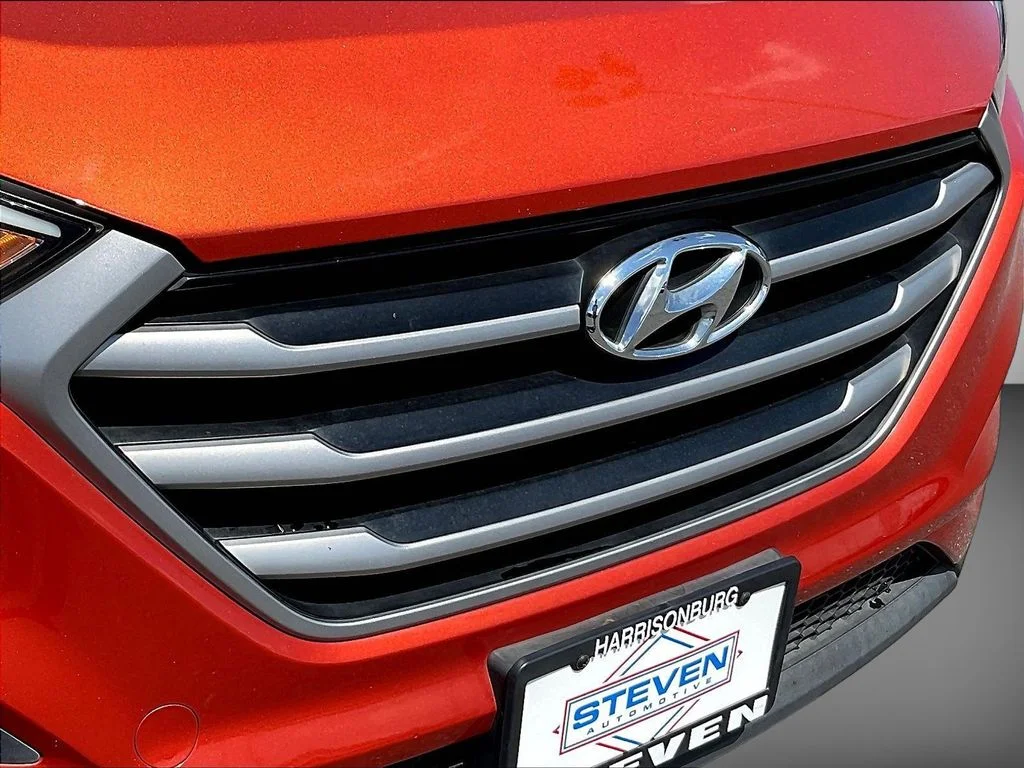 Used 2017 Orange Hyundai SE image 27