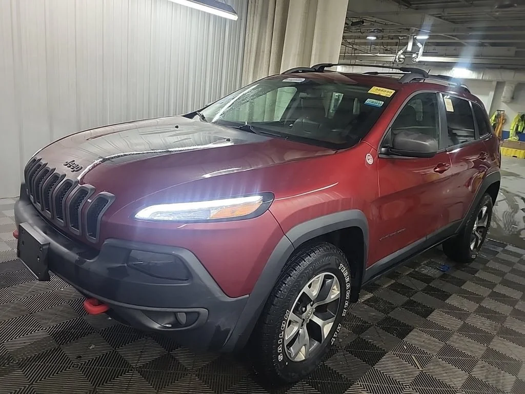 Used 2014 Red Jeep Trailhawk image 2