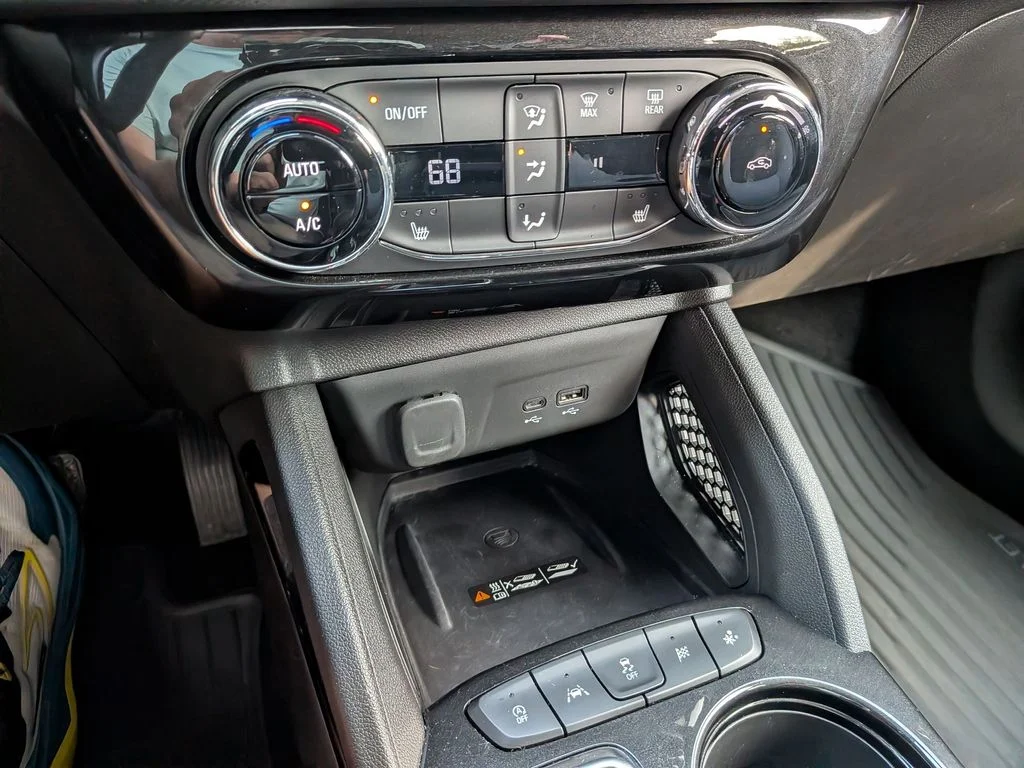 Used 2025 Gray Chevrolet LT image 16