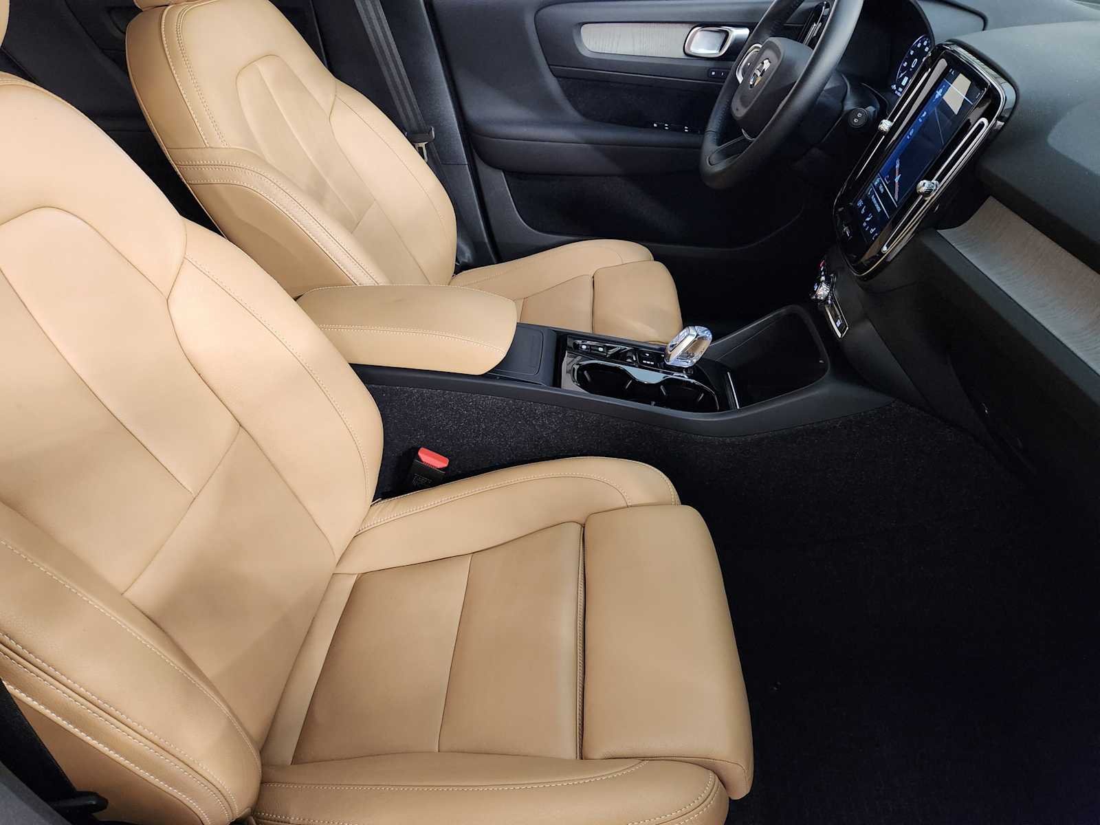 Used 2021 Denim Blue Metallic Volvo Inscription image 3