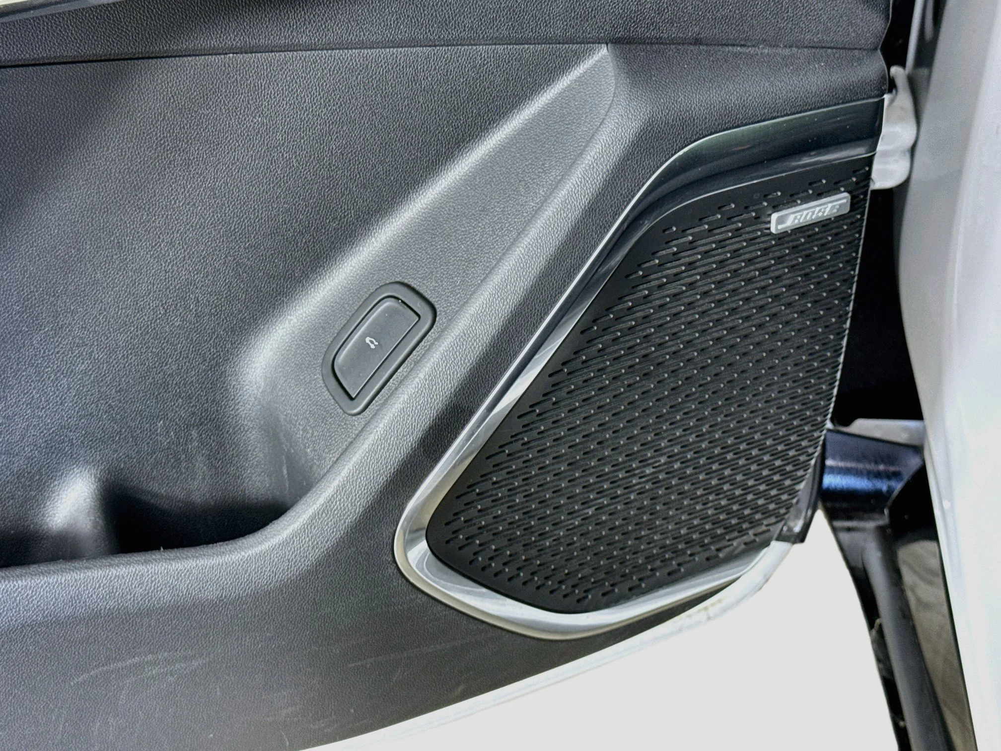 Used 2024 Iridescent Pearl Tricoat Chevrolet RS image 20