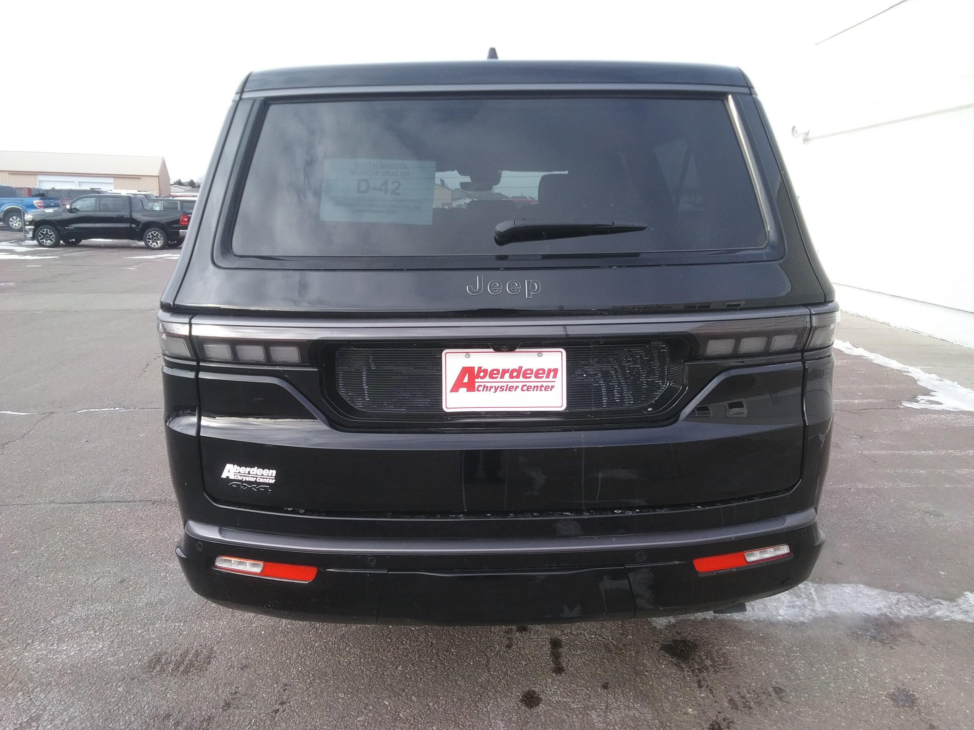 New 2026 High Gloss Black Exterior Paint Jeep Limited Altitude image 6
