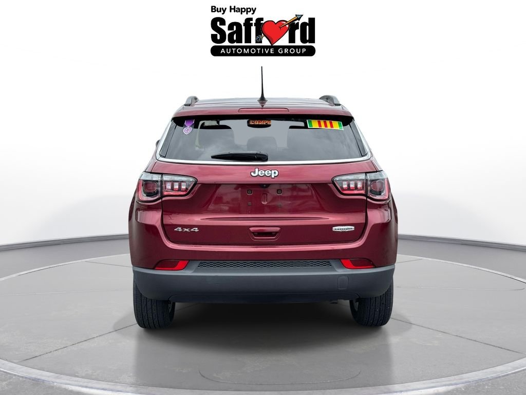 Used 2022 Red Jeep Latitude image 6