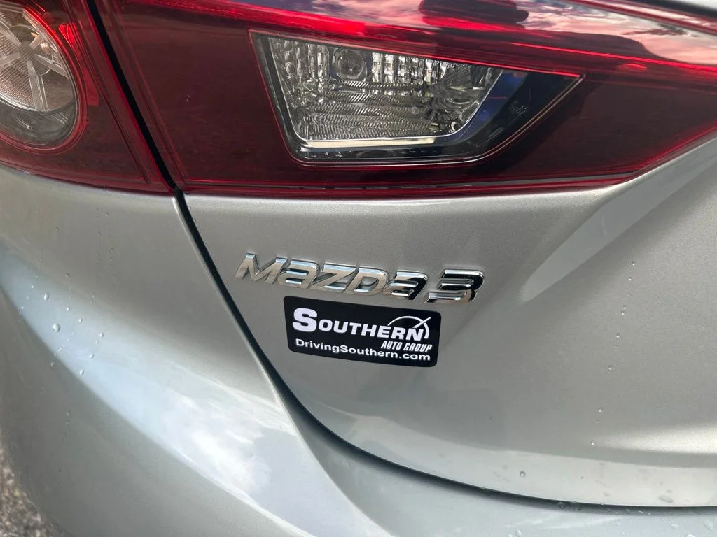 Used 2018 Silver Mazda Touring image 10