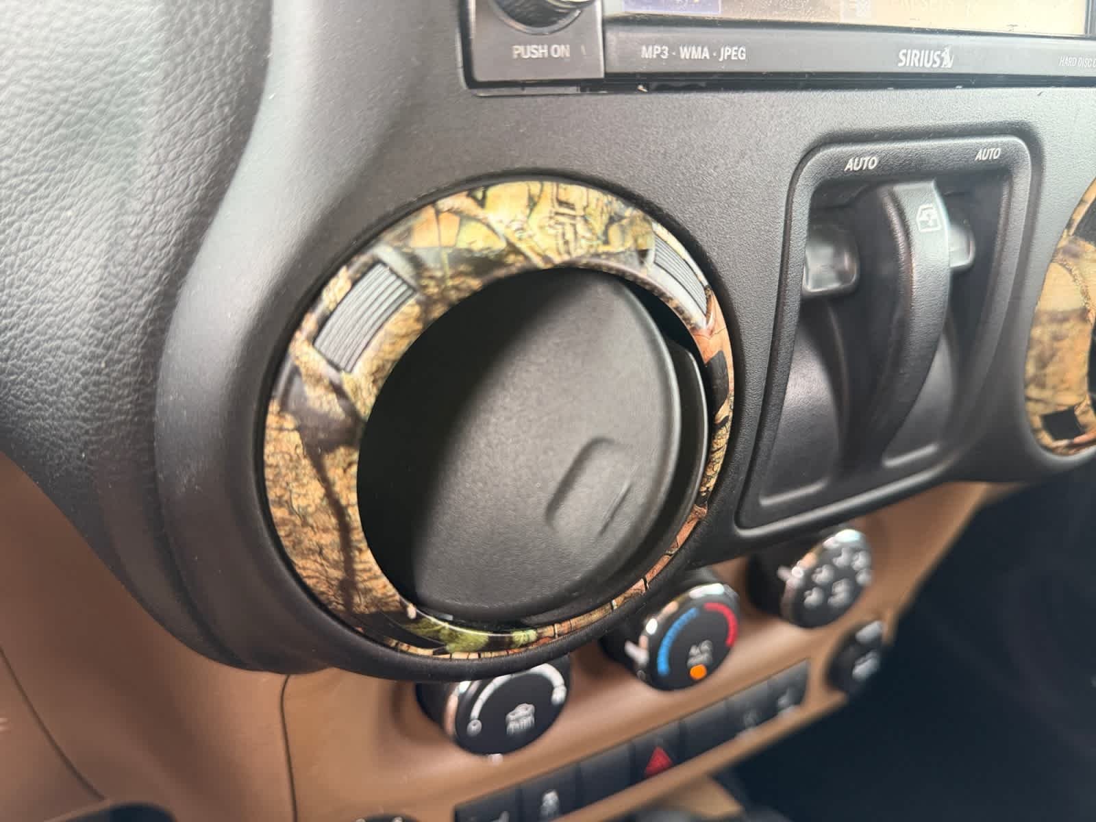 Used 2015 Black Clearcoat Jeep Sahara image 31