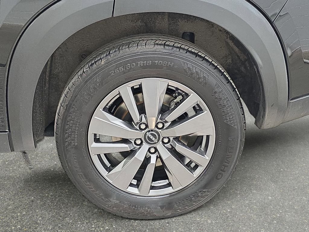 Used 2025 Super Black Nissan SV image 32