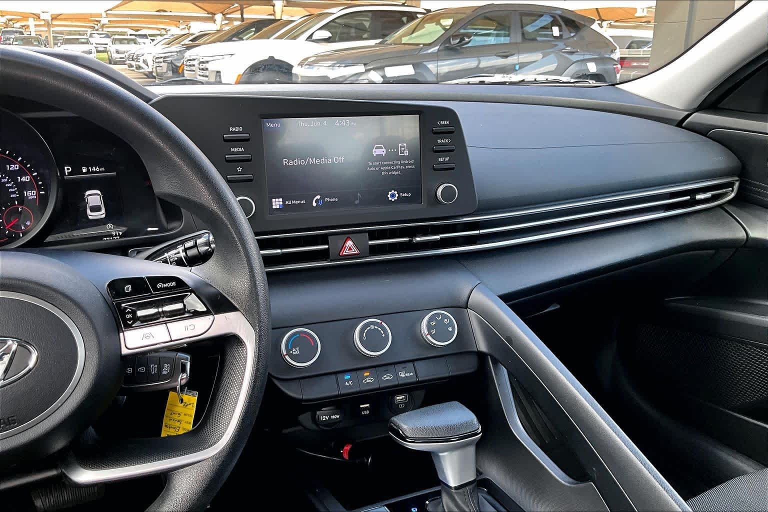 Used 2022 Electric Shadow Hyundai SE image 7