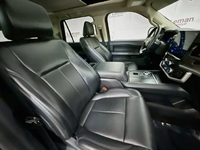 Used 2024 Oxford White Ford XLT image 30