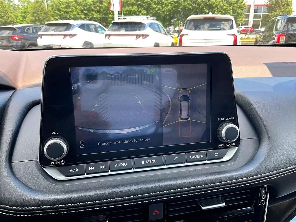 Used 2023 Gray Nissan SL image 19