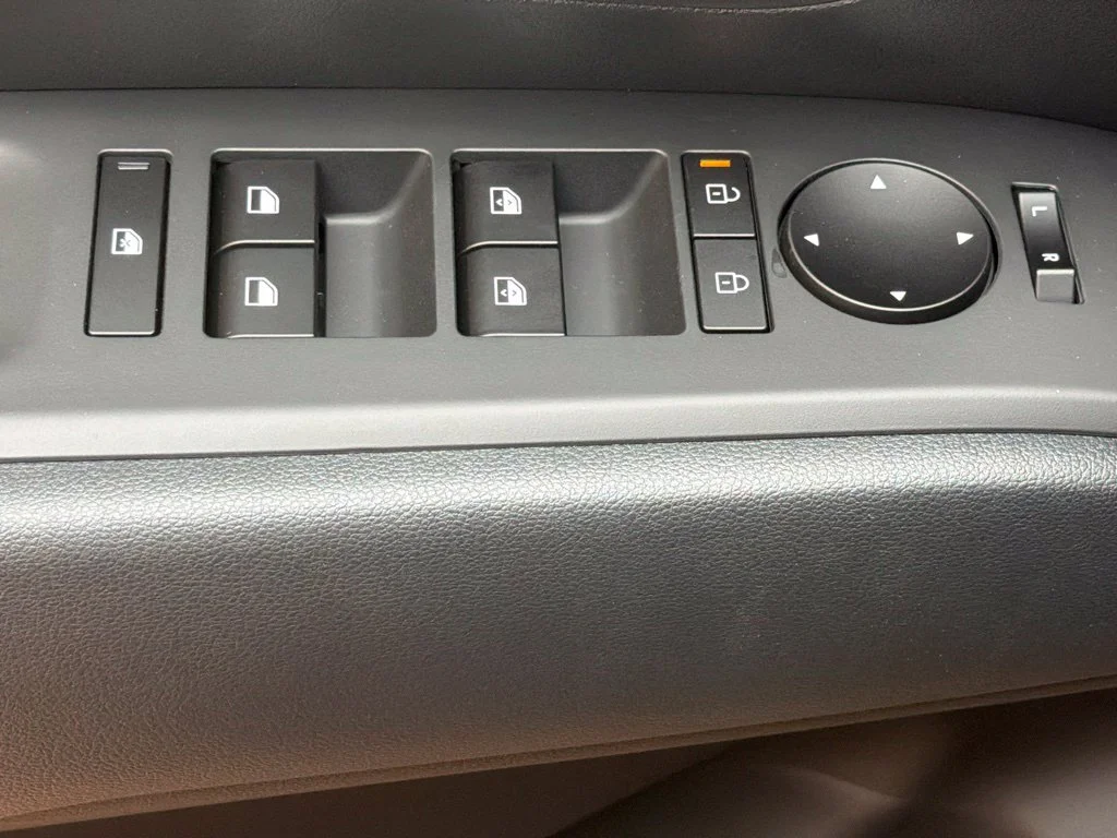 New 2026 Amazon Gray Hyundai SEL image 22
