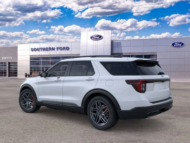 New 2026 Space White Metallic Ford ST-Line image 28