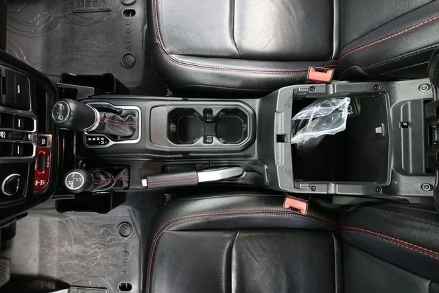 Used 2019 White Jeep Unlimited Rubicon image 31