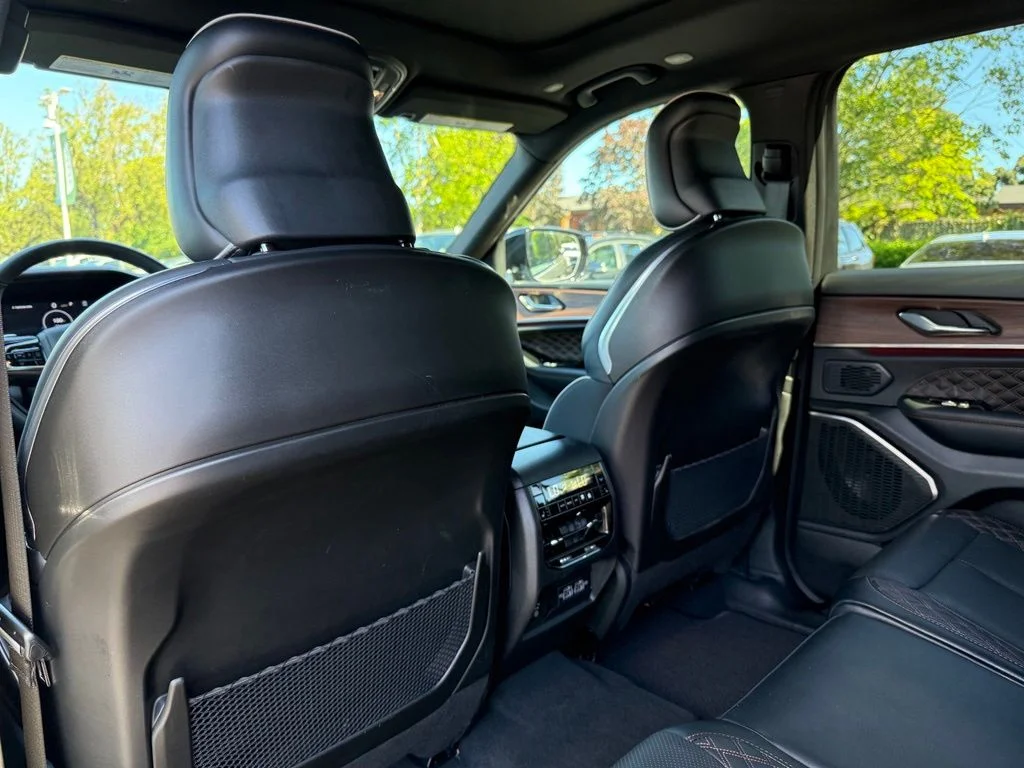 Used 2025 Gray Jeep Summit image 15