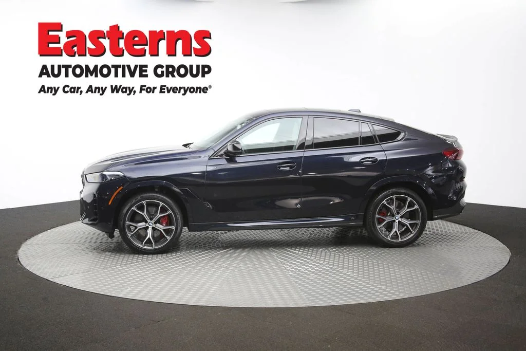 Used 2025 Black BMW M60i image 62
