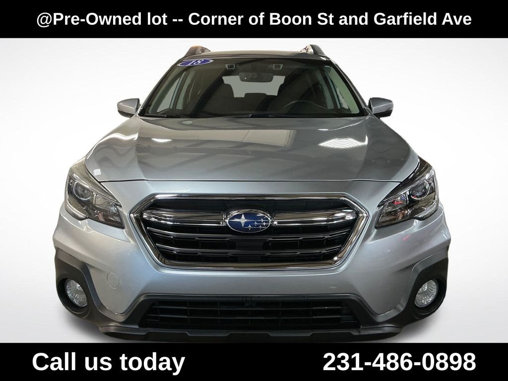 Used 2018 Silver Subaru 2.5i Premium image 8