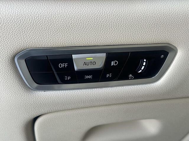 Used 2022 Mineral White Metallic BMW xDrive40i image 19