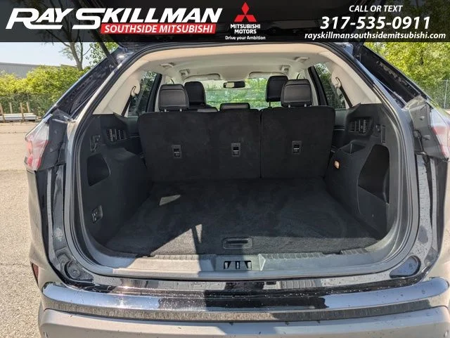 Used 2017 Blue Ford SE image 10