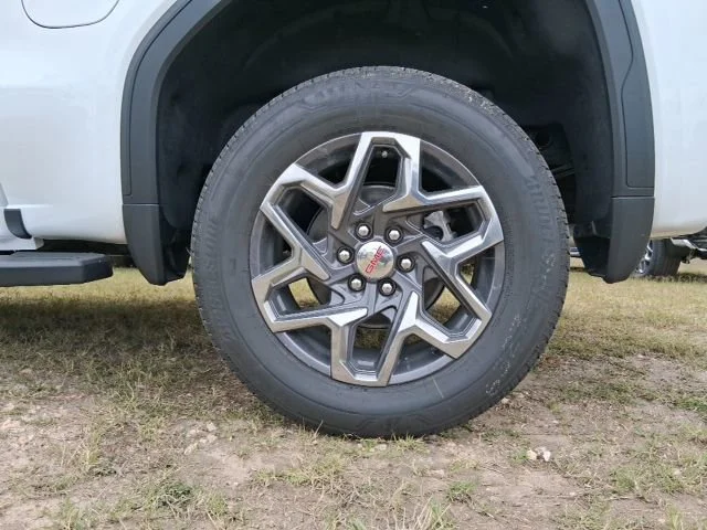 2026 GMC Sierra 1500 SLT - Photo 19
