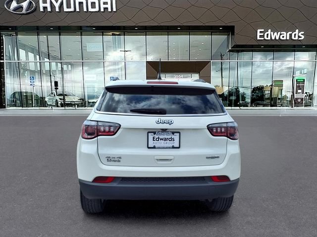 Used 2020 White Jeep Latitude image 6