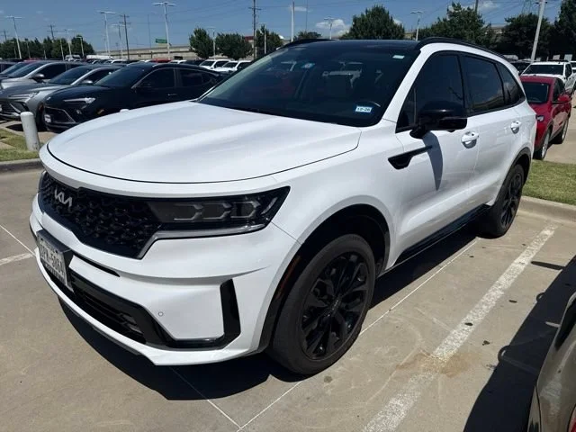 Used 2023 White Kia SX Prestige image 2