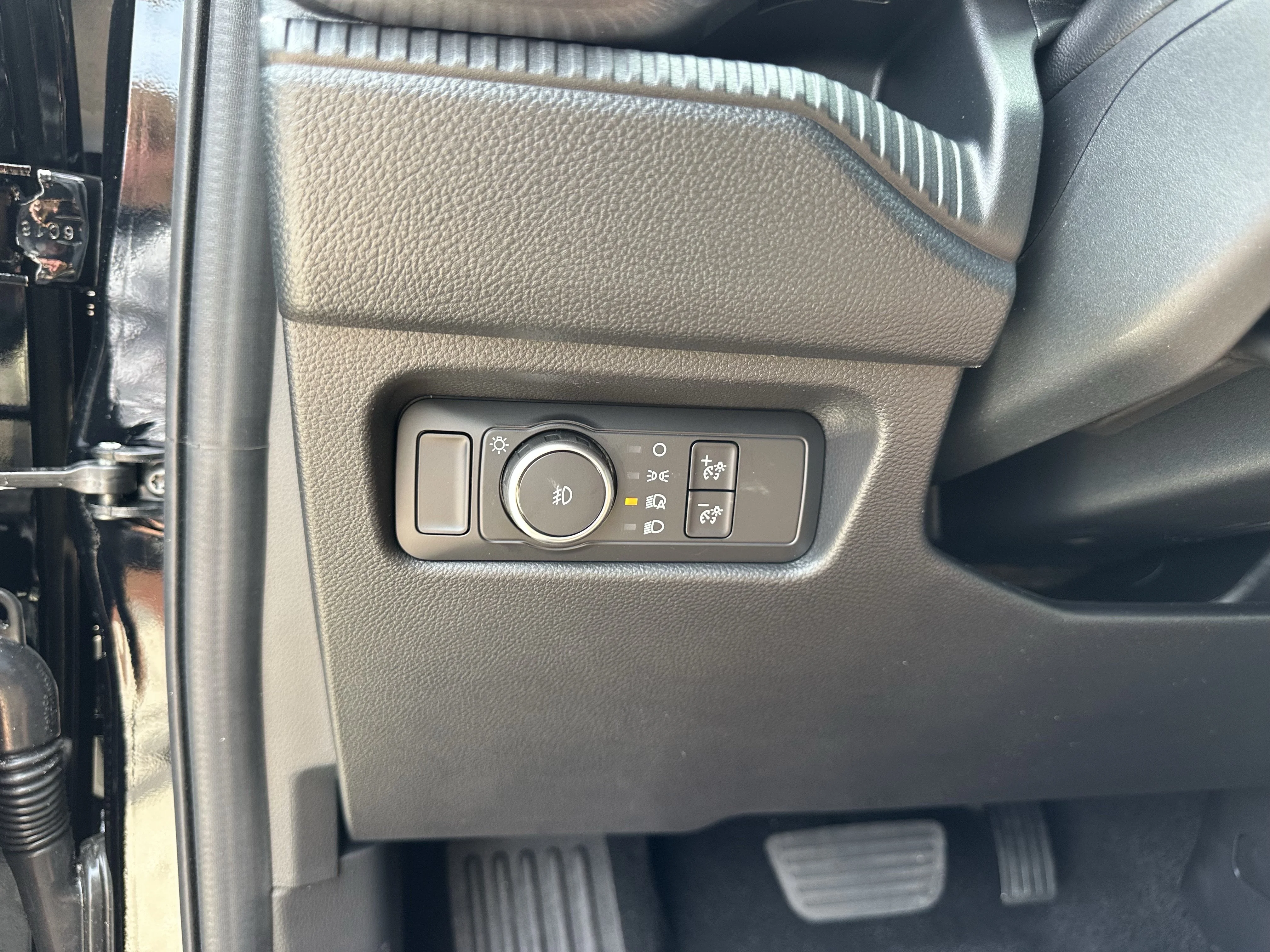 New 2026 Shadow Black Ford Lariat® image 28