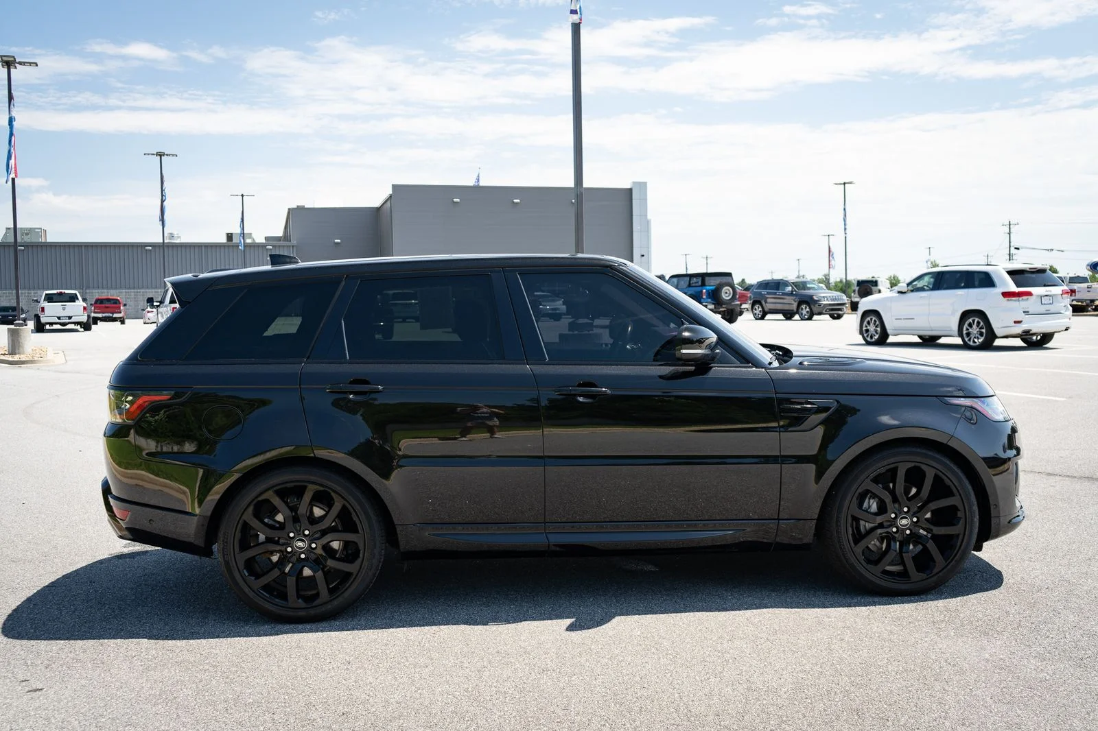Used 2022 Black Land Rover HSE Silver Edition image 11