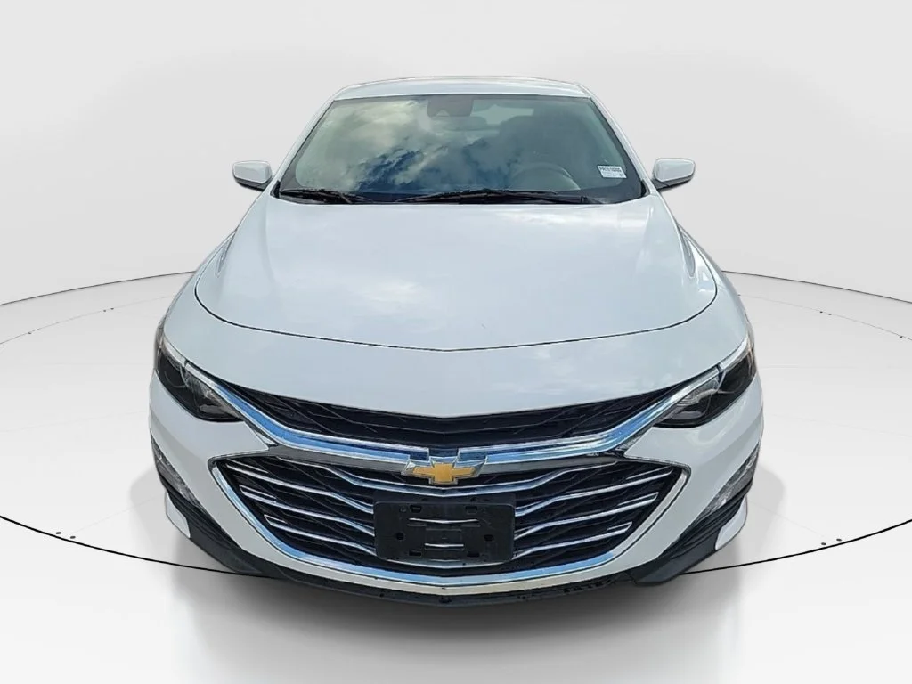 Used 2024 White Chevrolet LT image 2
