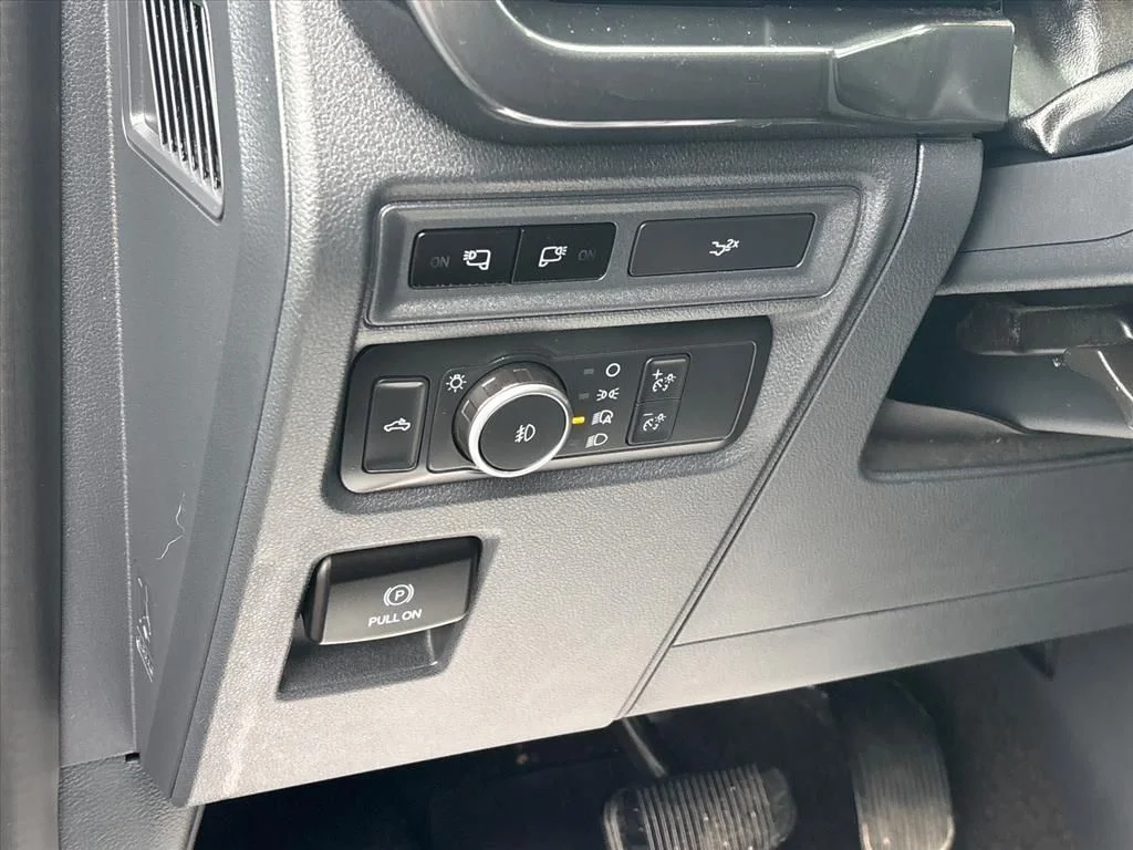 Used 2022 Black Ford XLT image 26