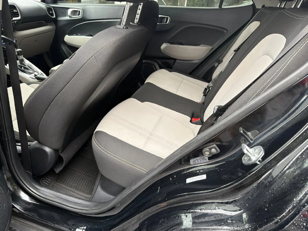 Used 2022 Black Hyundai SEL image 20