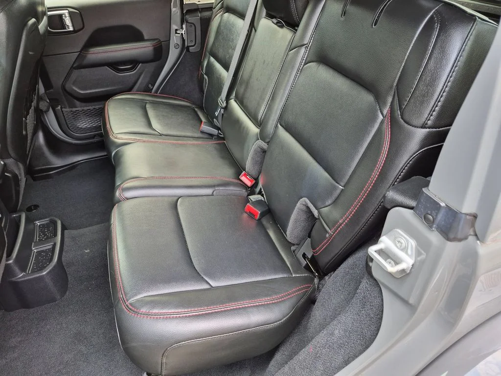 Used 2022 Gray Jeep Unlimited Rubicon image 22