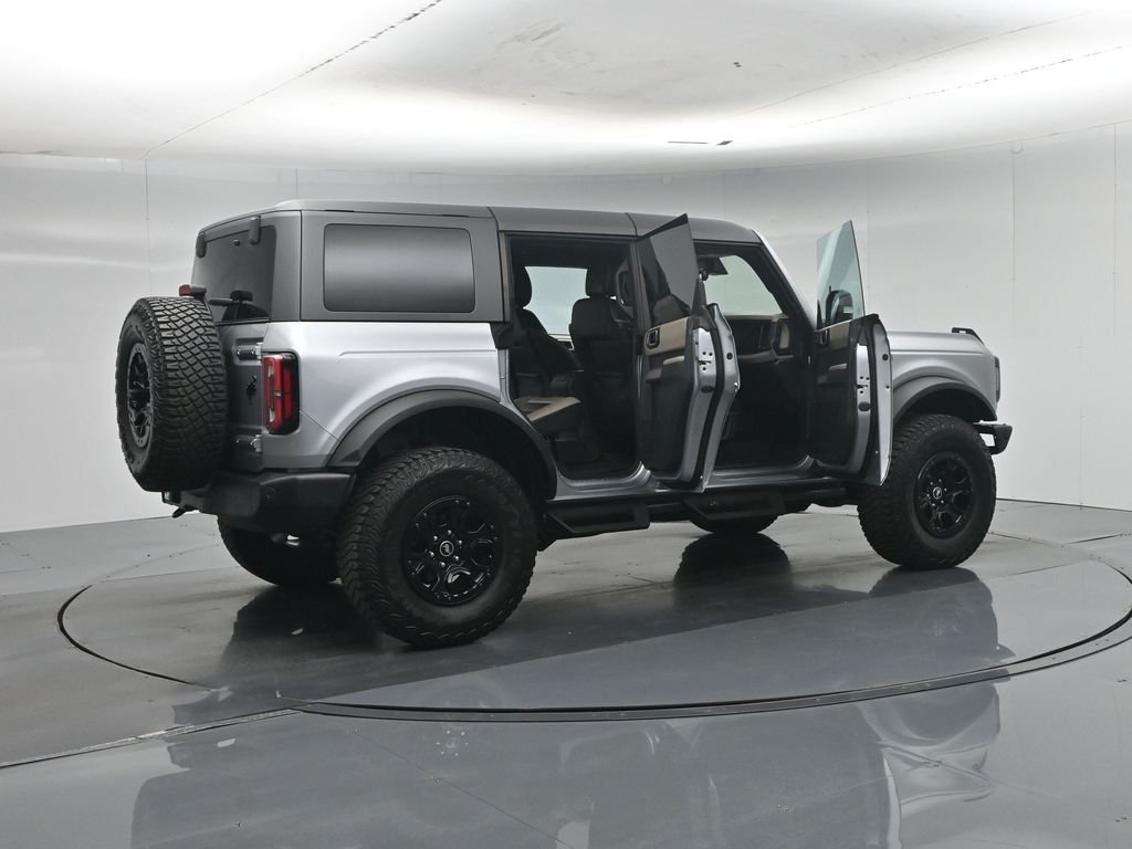 Used 2023 Silver Ford Wildtrak image 6
