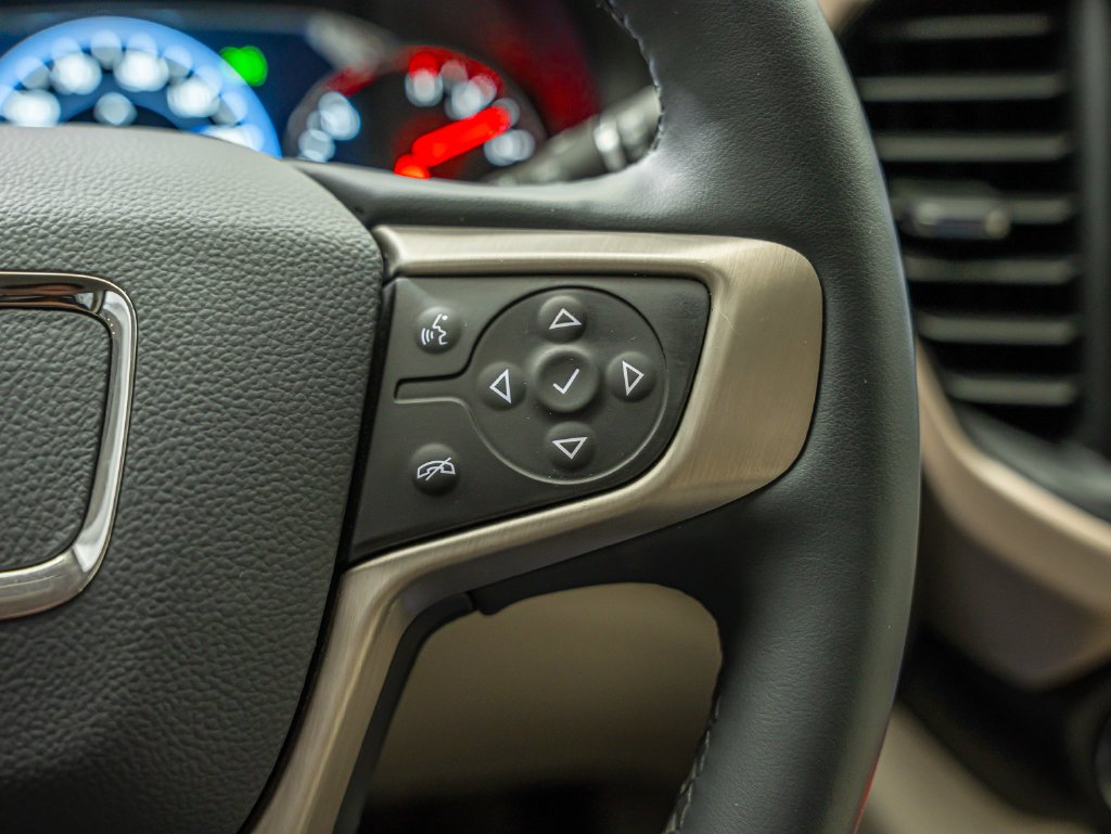 Used 2023 Sterling Metallic GMC Denali image 20