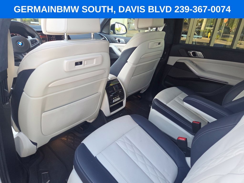Used 2022 White Metallic BMW M50i image 51