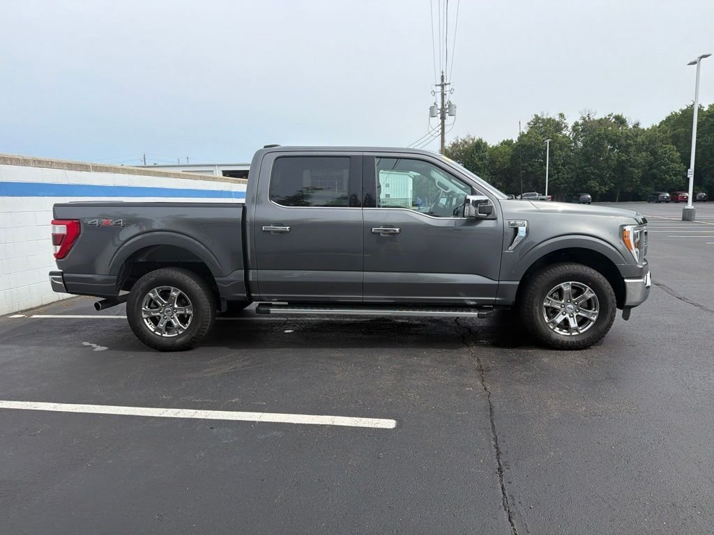 Used 2023 Gray Metallic Ford Lariat image 6