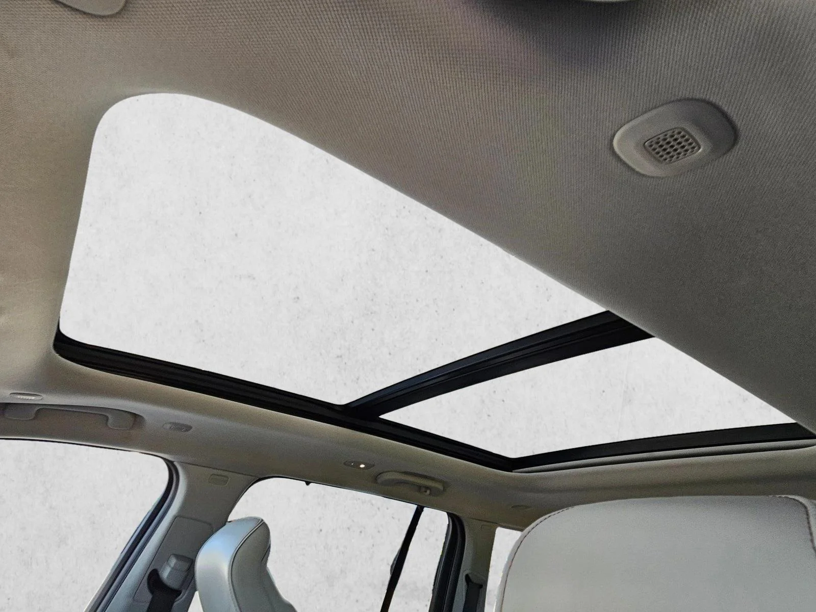 Used 2022 Bright White Clearcoat Jeep Summit image 13