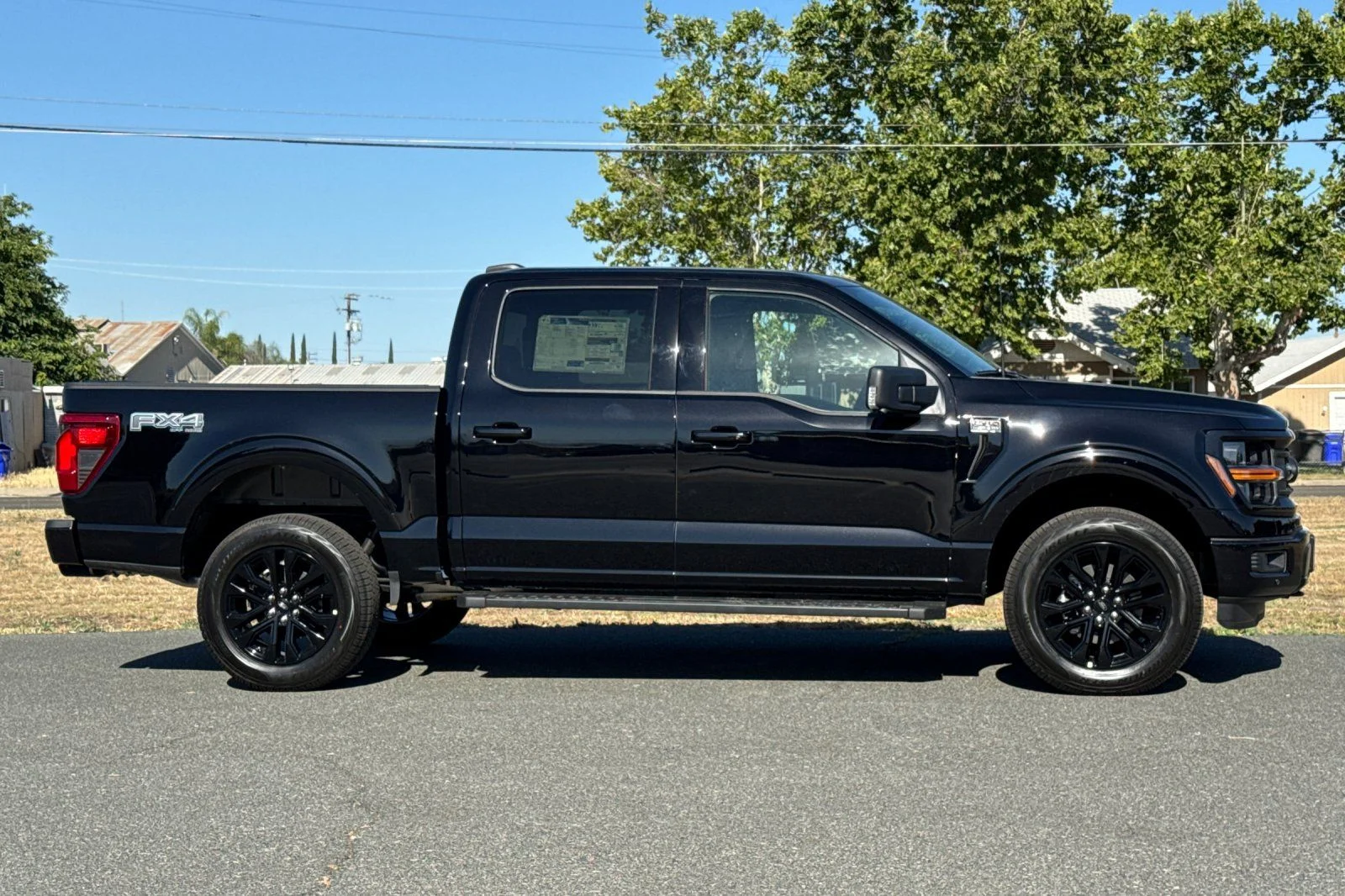 New 2026 Agate Black Metallic Ford XLT image 3